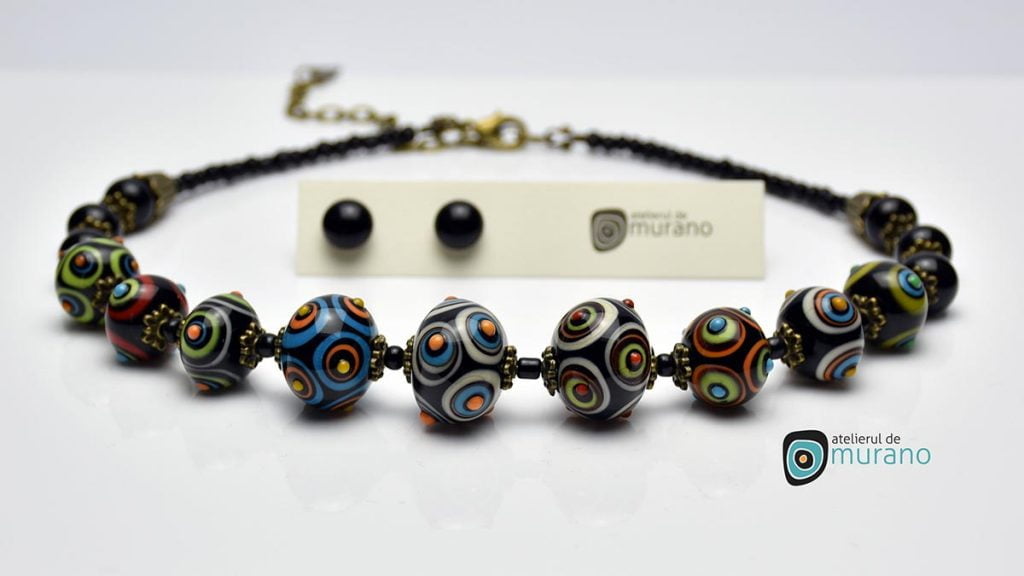 colier roman sticla murano